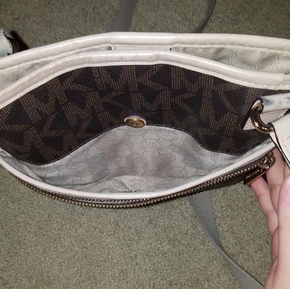 Micheal Kors Crossbody Purse - Picture 4 of 5